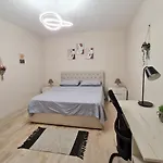 Appartement Downtown Boulevard With A Cute Balcony! *