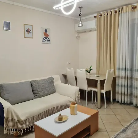 Lejlighed Downtown Boulevard With A Cute Balcony! *