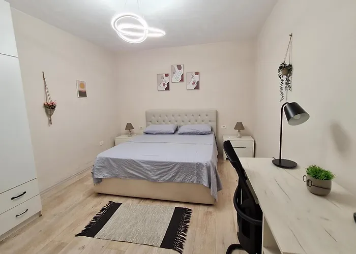 Lejlighed Downtown Boulevard With A Cute Balcony! *