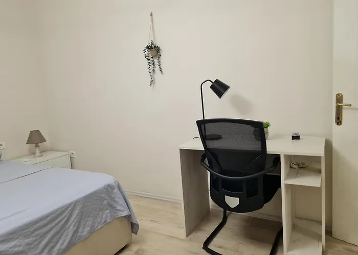 アパート Downtown Boulevard With A Cute Balcony!