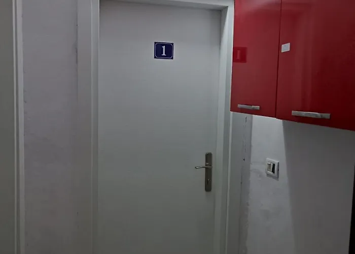 Lejlighed Downtown Boulevard With A Cute Balcony! Tirana